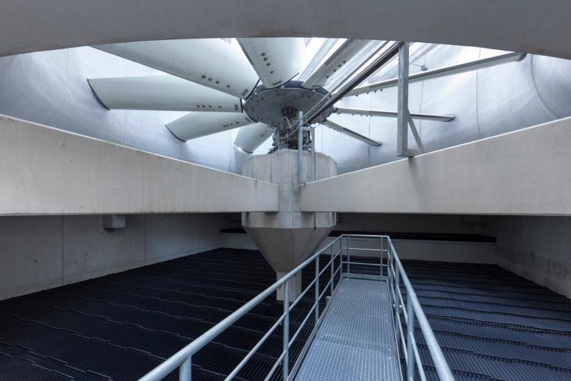 industrial-cooling-tower-fan-operation industrial-cooling-tower-fan-operation